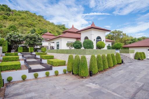 BelVida Estates: Luxury 6 Bedroom Pool Villa