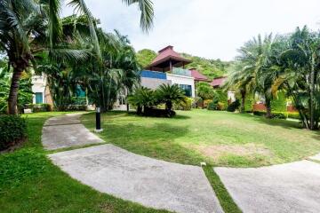 7 Bedroom Sea View Pool Villa