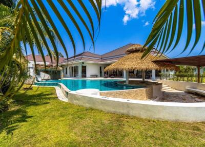 Woodlands: 7 Bedroom Pool Villa