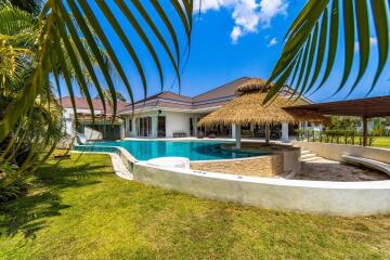 Woodlands: 7 Bedroom Pool Villa