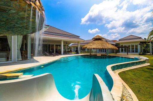 Woodlands: 7 Bedroom Pool Villa