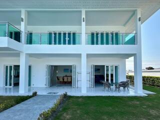 7 Bedroom Pool Villa close To Black Mountain