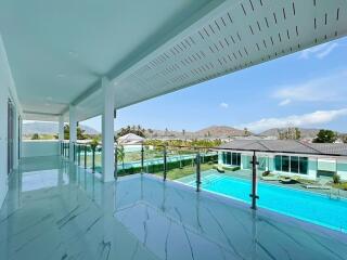 7 Bedroom Pool Villa close To Black Mountain