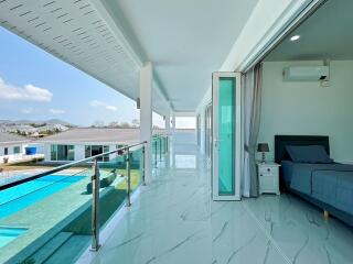 7 Bedroom Pool Villa close To Black Mountain