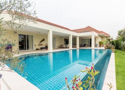 Baan Ing Phu: Luxury 3 Bedroom Pool Villa