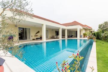 Baan Ing Phu: Luxury 3 Bedroom Pool Villa