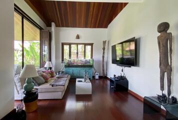 White Lotus 2: 4 Bedroom Pool Villa