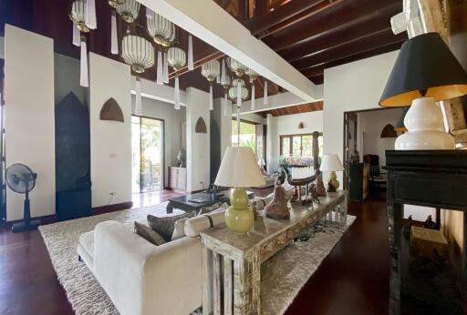 White Lotus 2: 4 Bedroom Pool Villa