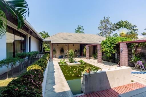 Palm Hills: 4 Bedroom Pool Villa