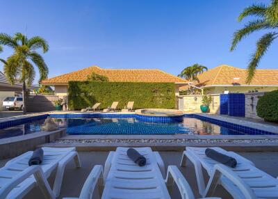 Palm Village: 2 Storey, 6 Bedroom Pool Villa
