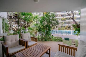 Baan Chai Talay: 2 Bed Condo with Pool Access