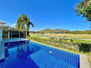 Black Mountain: 3 Bedroom Pool Villa