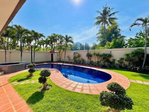 Crystal View: 3 Bedroom Pool Villa