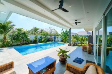 Aria 2: Pool Villa with 3 Bedrooms