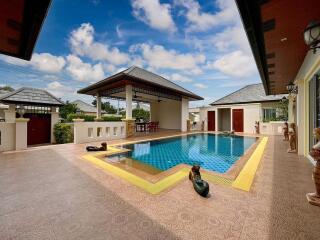 Nice Breeze 6: 3 Bedroom Pool Villa