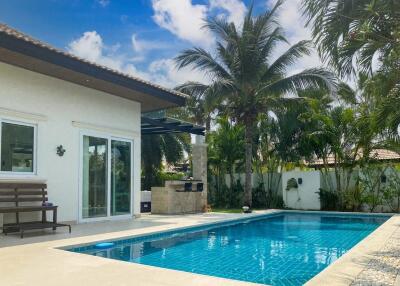 Orchid Paradise: 3 Bedroom Pool Villa