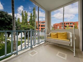 Chelona: 2 Bed Pool View Condo