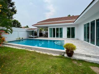 Red Mountain Waterside: Freehold, 3 Bed Pool Villa