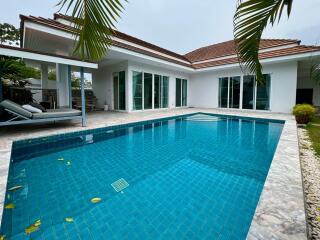 Red Mountain Waterside: Freehold, 3 Bed Pool Villa