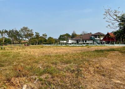 Palm Hills: 4,800 sqm Land Plot