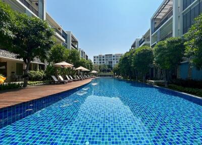 Baan Nub Kluen: 2 Bed Sea View Condo