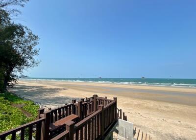 Baan Nub Kluen: 2 Bed Sea View Condo