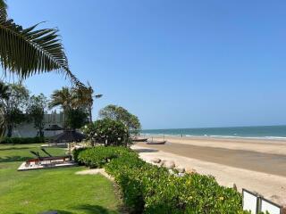 Malibu: 2 Bedroom Beachfront Condo