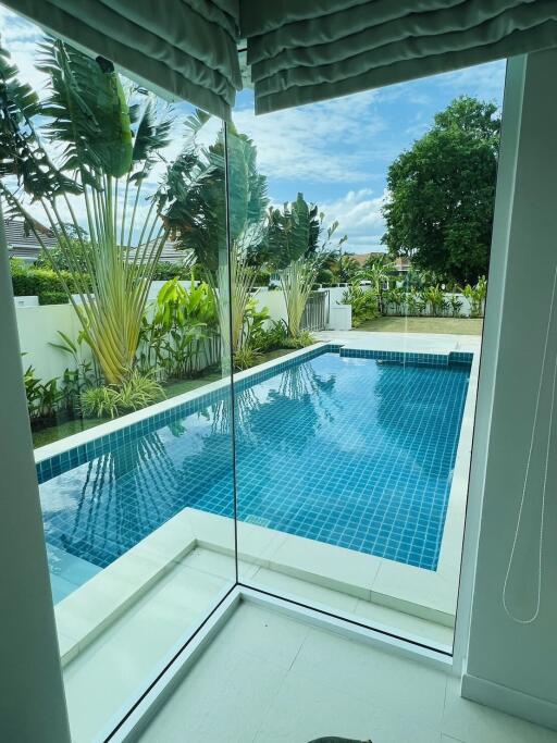 Woodlands: Freehold 4 Bedroom Pool Villa