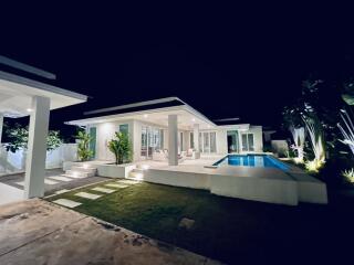 Woodlands: Freehold 4 Bedroom Pool Villa