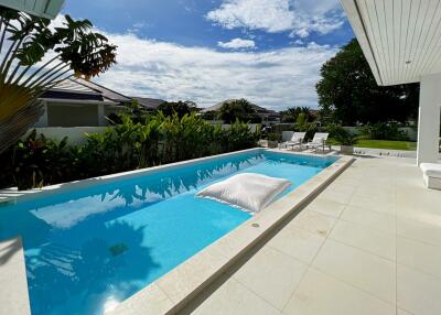 Woodlands: Freehold 4 Bedroom Pool Villa