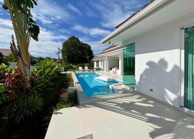 Woodlands: Freehold 4 Bedroom Pool Villa