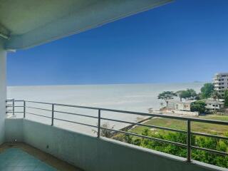 Palm Pavilion: 2 Bed Sea View Condo