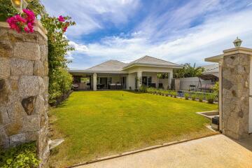 Modern 3 Bedroom Pool Villa