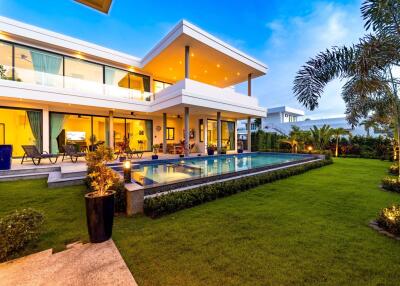 Luxury Modern 6 Bed Private Pool Villa