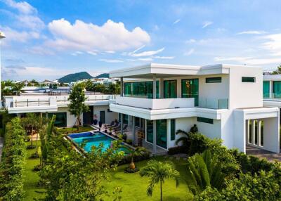 Luxury Modern 6 Bed Private Pool Villa