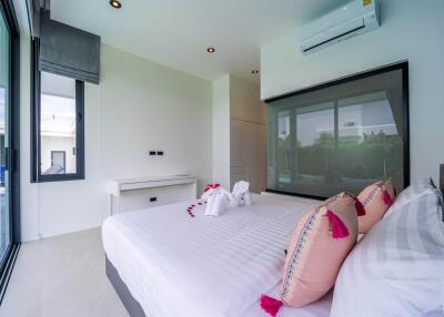 Luxury Modern 6 Bed Private Pool Villa