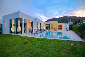 Modern 3 Bedroom Private Pool Villa