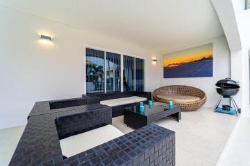 Modern 4 Bedroom Pool Villa in Good Location