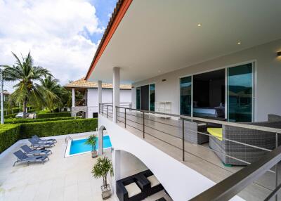 Modern 4 Bedroom Pool Villa in Good Location