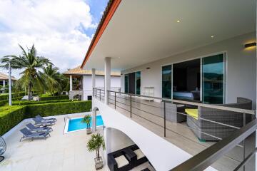 Modern 4 Bedroom Pool Villa in Good Location