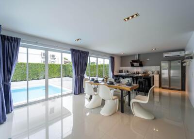 Modern 4 Bedroom Pool Villa in Good Location