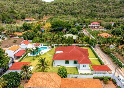 Private 6 Bedroom Pool Villa