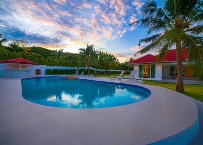 Private 6 Bedroom Pool Villa