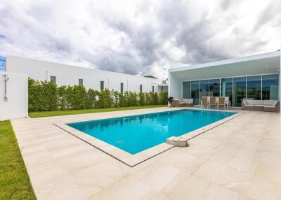 Modern 4 Bedroom Pool Villa