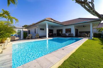 Modern 3 Bedroom Private Pool Villa