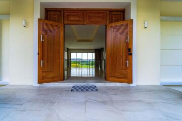 Luxury Mansion On Black Mountain Golf Course