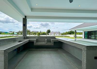 Modern 4 Bed Pool Villa on Large Land Plot