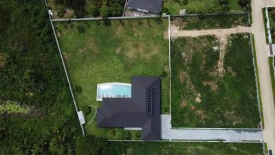 Modern 4 Bed Pool Villa on Large Land Plot