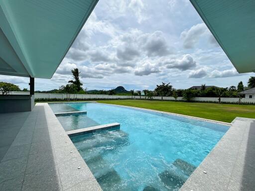 Modern 4 Bed Pool Villa on Large Land Plot