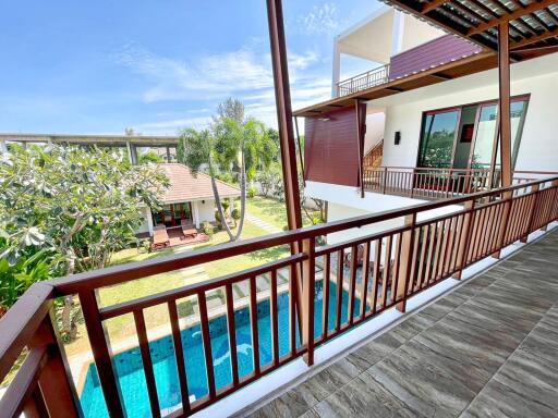 4 Bed Pool Villa, 200m from Dolphin Bay Beach